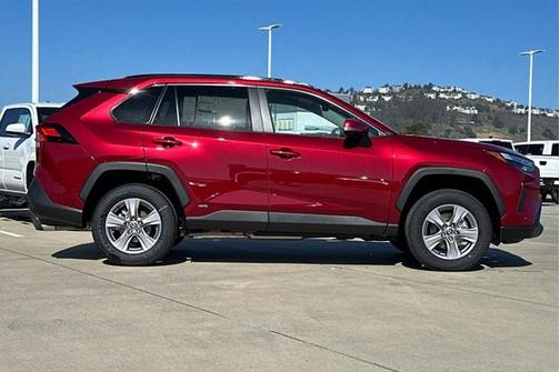 2025 Toyota RAV4 Hybrid LE