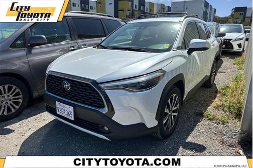 2022 Toyota Corolla Cross XLE