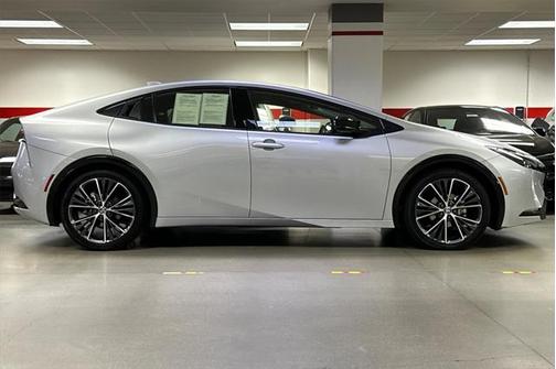 2024 Toyota Prius XLE