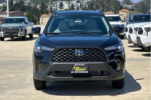 2025 Toyota Corolla Cross LE