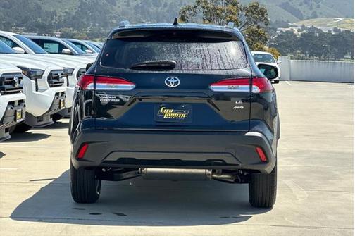 2025 Toyota Corolla Cross LE