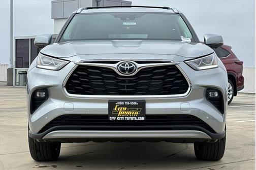2025 Toyota Highlander Hybrid Platinum