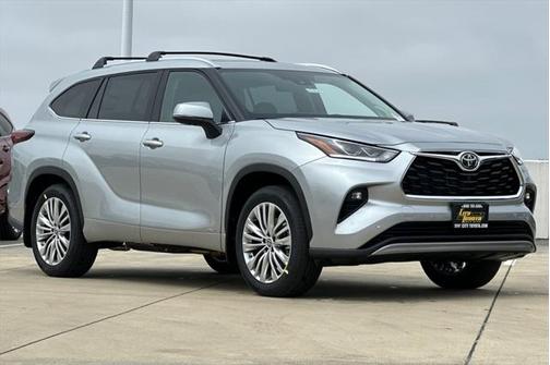 2025 Toyota Highlander Hybrid Platinum