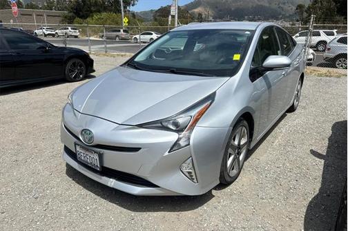 2016 Toyota Prius Four Touring