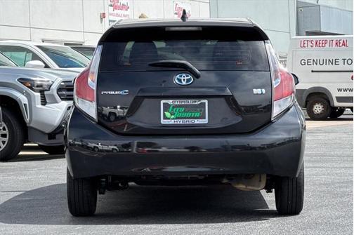 2016 Toyota Prius c Two