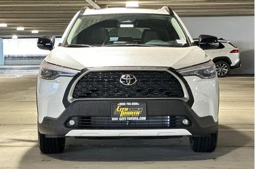 2025 Toyota Corolla Cross XLE