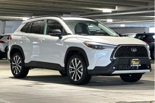 2025 Toyota Corolla Cross XLE
