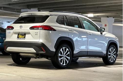 2025 Toyota Corolla Cross XLE