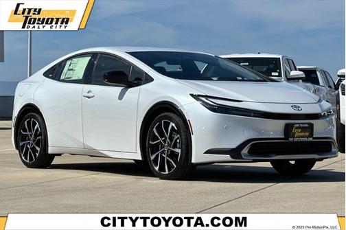 2025 Toyota Prius L