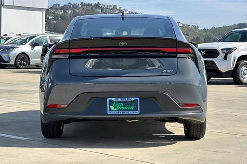 2025 Toyota Prius LE
