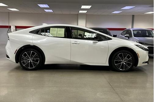 2024 Toyota Prius XLE