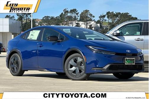 2025 Toyota Prius LE