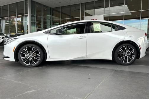 2024 Toyota Prius XLE