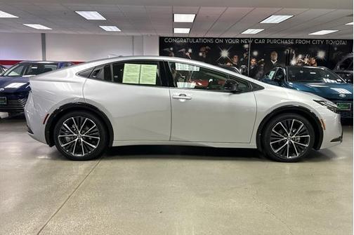 2024 Toyota Prius XLE