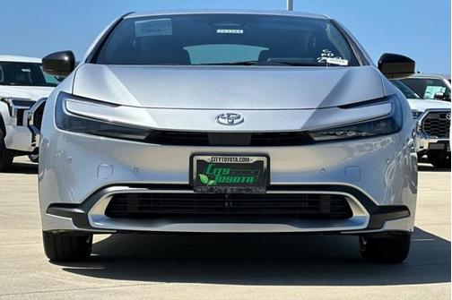2025 Toyota Prius L