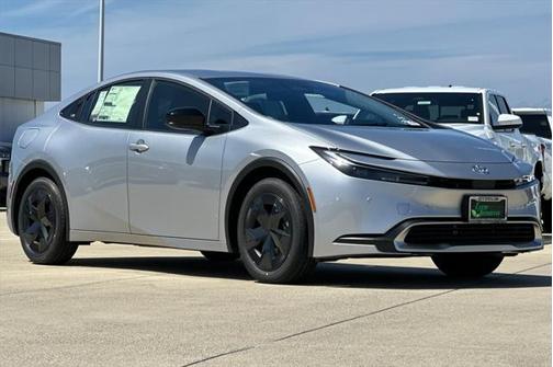 2025 Toyota Prius L