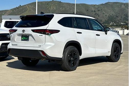 2025 Toyota Highlander Hybrid XLE