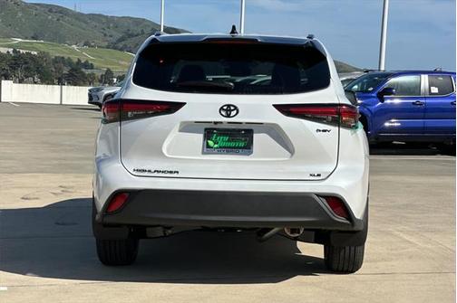 2025 Toyota Highlander Hybrid XLE