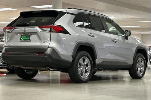 2025 Toyota RAV4 Hybrid LE