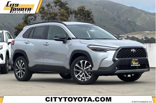 2025 Toyota Corolla Cross XLE