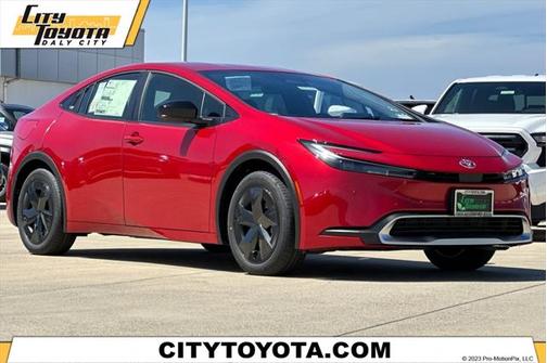 2025 Toyota Prius L