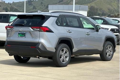 2025 Toyota RAV4 Hybrid LE