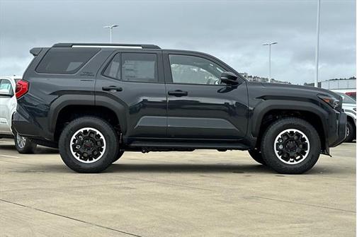 2025 Toyota 4Runner TRD Off Road