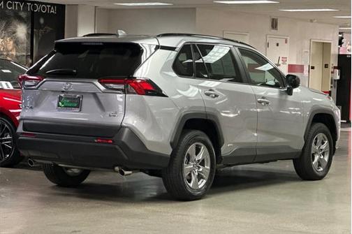 2025 Toyota RAV4 Hybrid LE