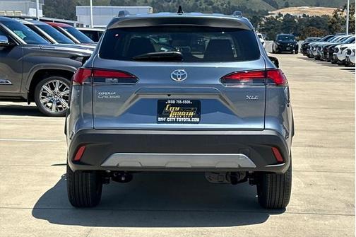 2025 Toyota Corolla Cross XLE