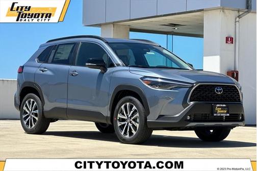 2025 Toyota Corolla Cross XLE