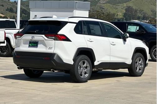 2025 Toyota RAV4 Hybrid XLE