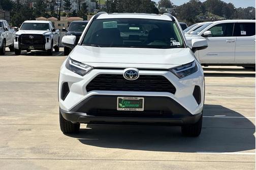 2025 Toyota RAV4 Hybrid XLE