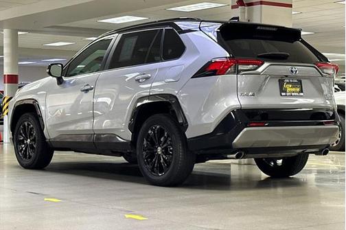 2023 Toyota RAV4 Hybrid SE