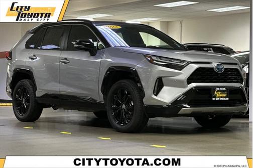 2023 Toyota RAV4 Hybrid SE