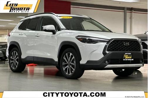 2022 Toyota Corolla Cross XLE