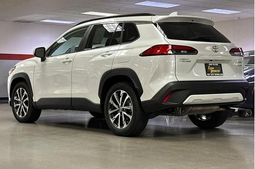 2022 Toyota Corolla Cross XLE