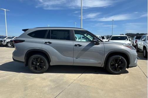 2025 Toyota Highlander Hybrid XLE