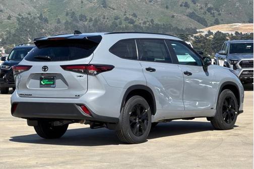 2025 Toyota Highlander Hybrid XLE