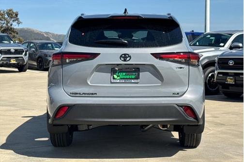 2025 Toyota Highlander Hybrid XLE