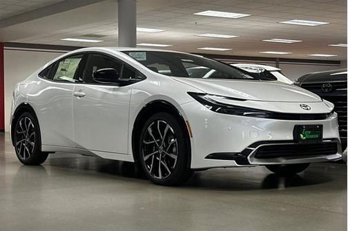 2025 Toyota Prius L
