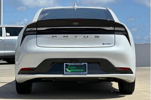 2025 Toyota Prius L