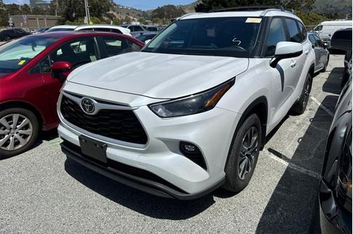 2023 Toyota Highlander XLE