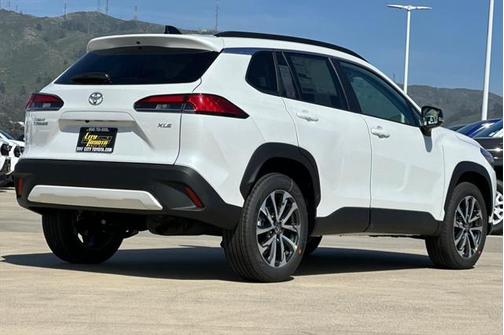 2025 Toyota Corolla Cross XLE