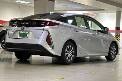 2021 Toyota Prius Prime LE