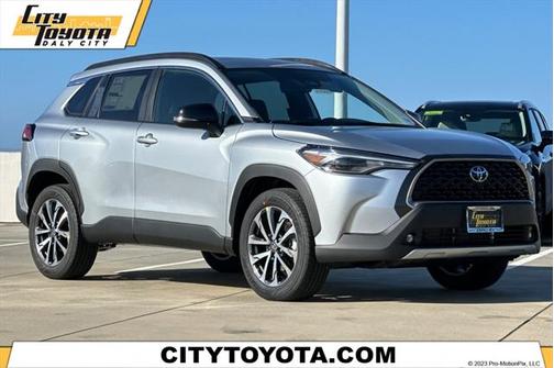 2025 Toyota Corolla Cross XLE