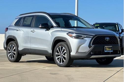 2025 Toyota Corolla Cross XLE
