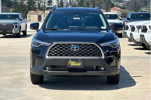 2025 Toyota Corolla Cross XLE