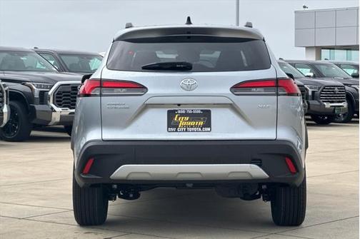 2025 Toyota Corolla Cross XLE