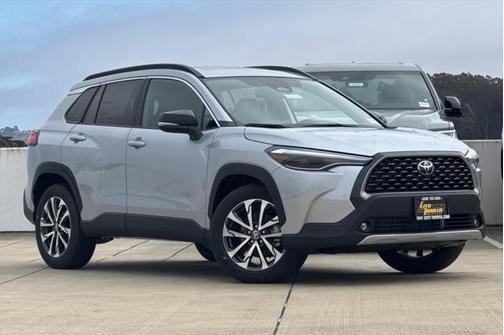 2025 Toyota Corolla Cross XLE