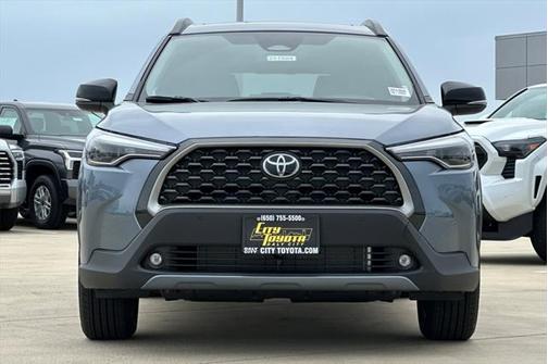2025 Toyota Corolla Cross XLE